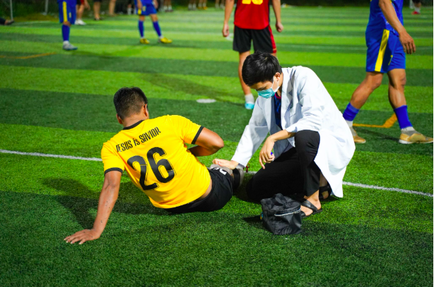 How Healthcare Education Can Prepare Students for Careers in Sports Medicine